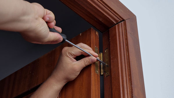 Adjusting Adjustable Door Hinges
