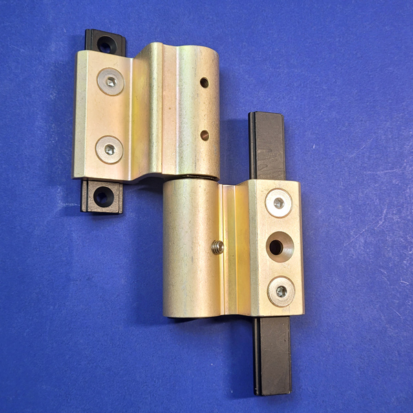 Traco Racing Parts Traco Hinge Right Hand 56-421RH | Window and Door Parts